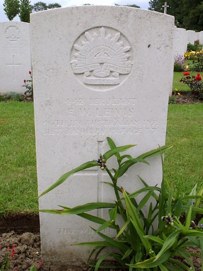 Frederick Lewis’ grave in France.