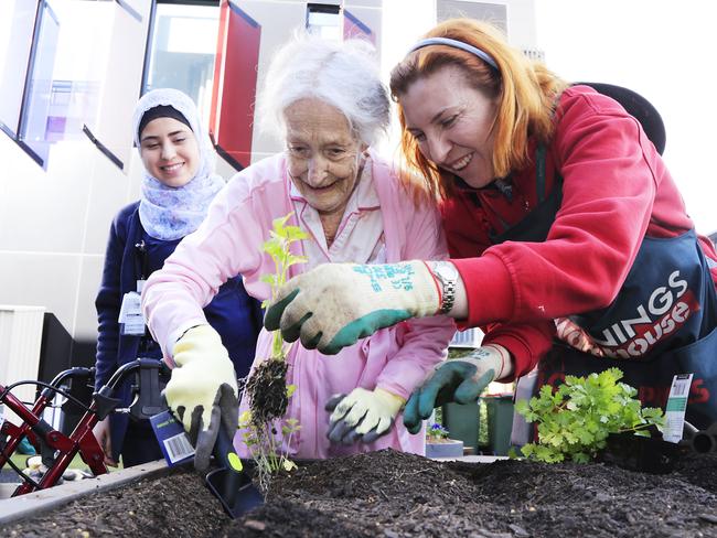 (L-R) Nurse Zeinab Soltani, patient Shirley Mitchell and Kylie Hazeltine.