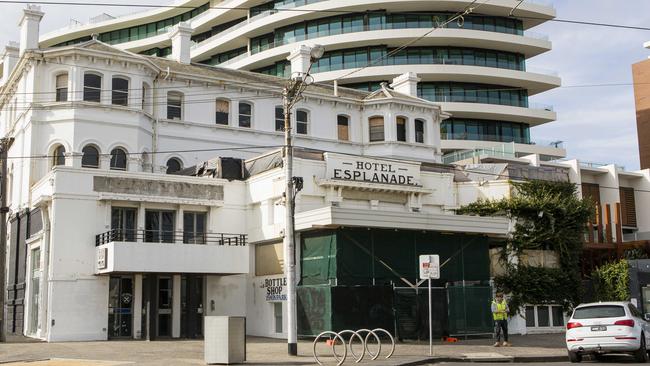 There was sweet music streaming once more from the Esplanade Hotel in St Kilda on the weekend. Picture: Valeriu Campan