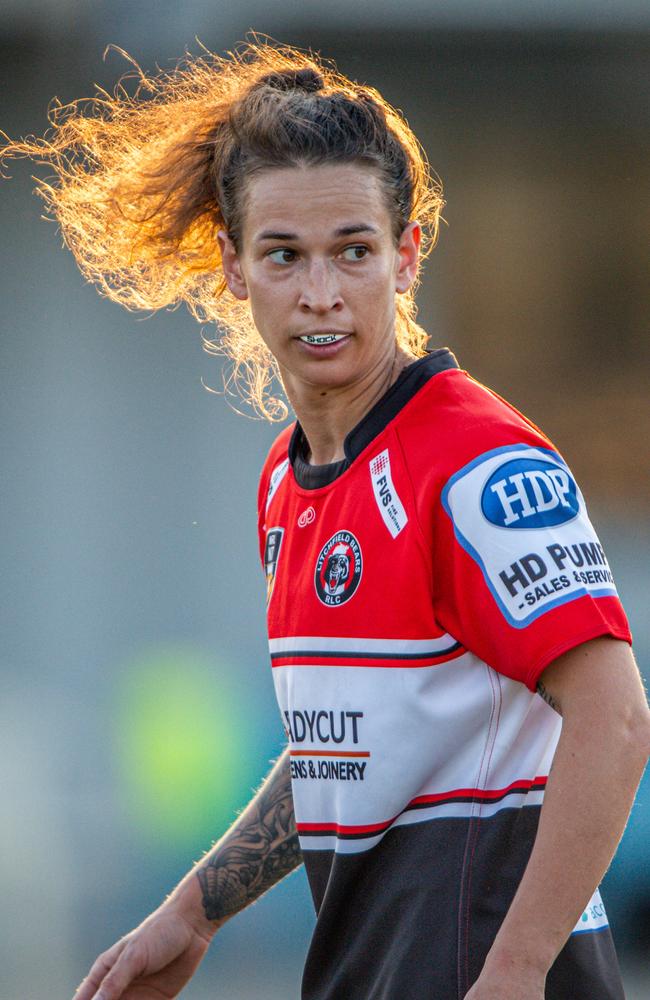 Rhiannon Fecht of the Litchfield Bears against the Darwin Brothers in the 2023 NRL NT prelim final. Picture: Pema Tamang Pakhrin