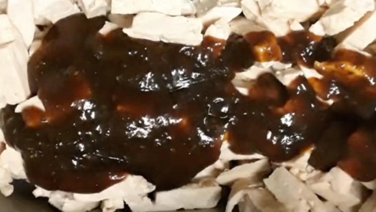 The teriyaki chicken apparently smells like a “musty oil change” while being prepared. Picture: TikTok/secrets_of_subway0