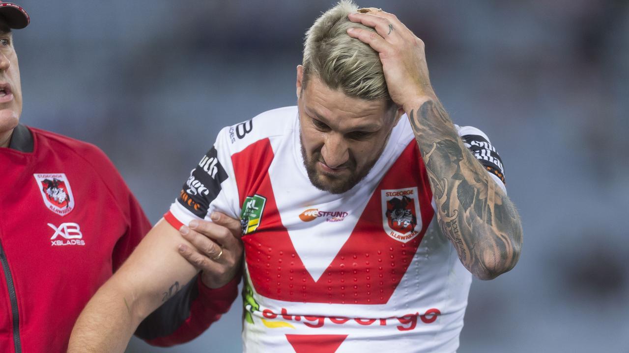 Gareth Widdop will make an early return from a shoulder dislocation to lead the Dragons into battle against the Broncos. (AAP Image/Craig Golding)