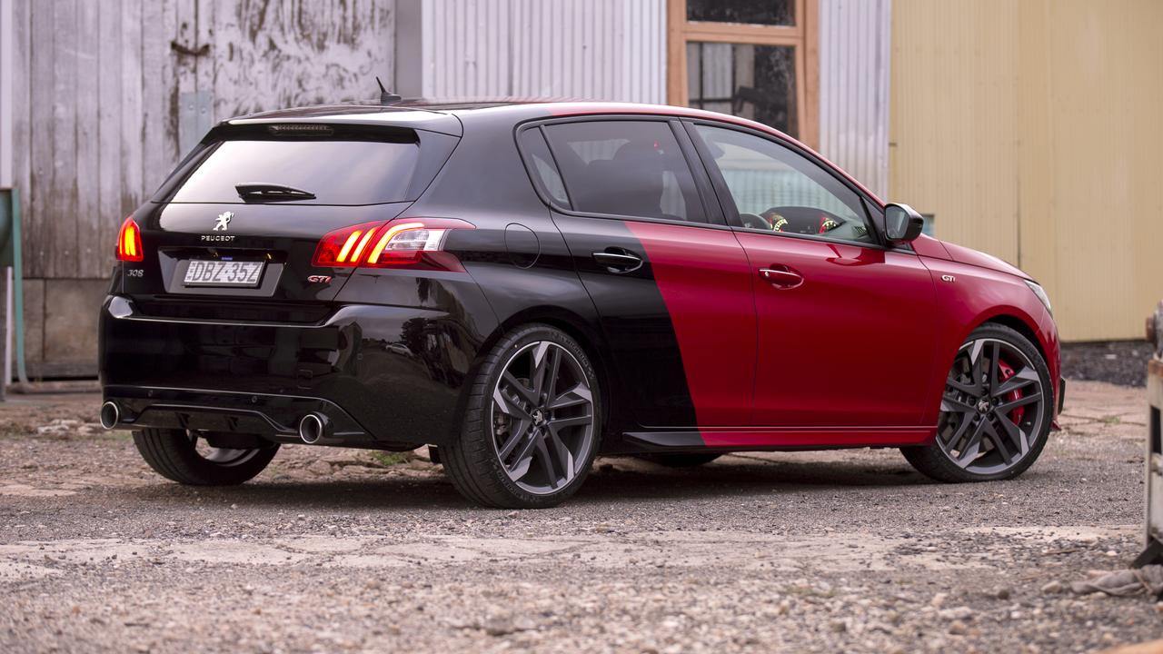 Peugeot 308 GTi Photos and Specs. Photo: 308 GTi Peugeot tuning and 23  perfect photos of Peugeot 308 GTi