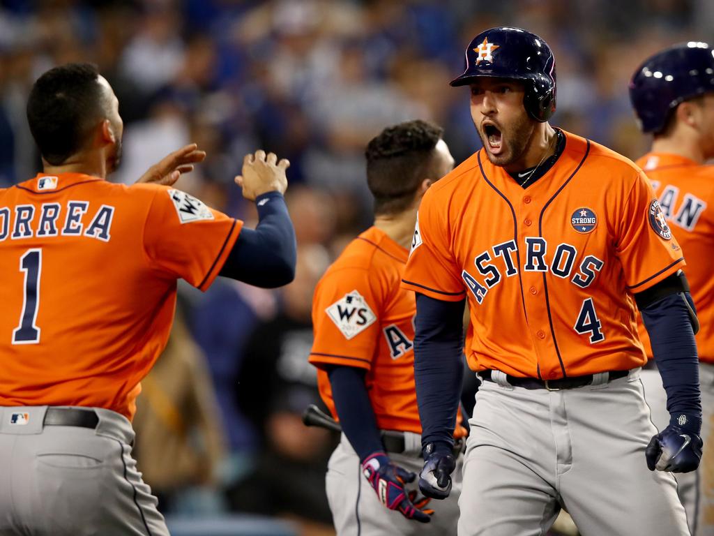 Ex-manager A.J. Hinch says he's not aware of Astros wearing buzzers