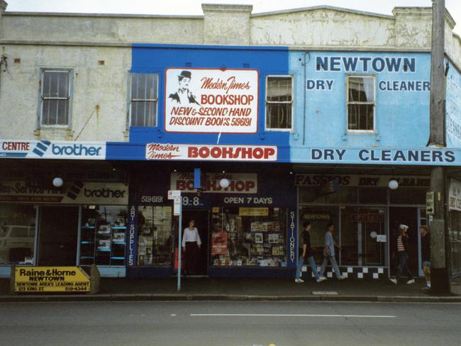 Old photo of the Modern Times Bookshop on King St.