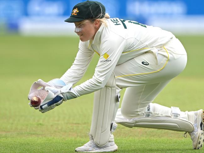 NOTTINGHAM, ENGLAND - JUNE 24:Australia wicketkeeper  Alyssa Healy in action during day three of the LV= Insurance Women's Ashes Test match between England and Australia at Trent Bridge on June 24, 2023 in Nottingham, England. (Photo by Stu Forster/Getty Images)