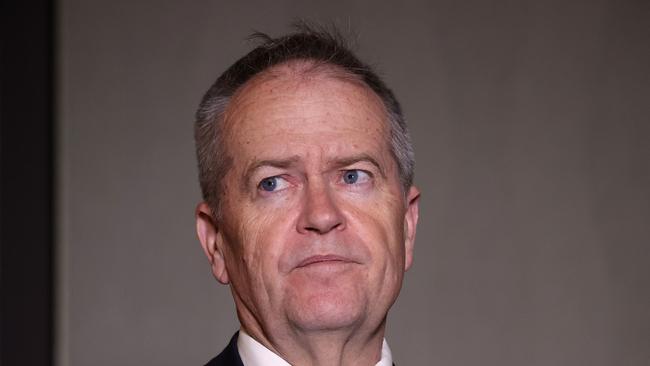 Minister Bill Shorten said Optus has yet to provide details of customers to Services Australia. Picture: Liam Kidston