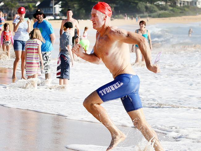 Champion Terrigal lifesaver Paul Lemmon in action at Terrigal Beach. (Picture: Peter Clark)