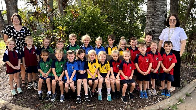 Moranbah East State School Prep B Front: Bailee Bloomfield, Paysen Jeffery, Tatum Castini, Isla Hussey, Sophia Anderson, Elyse Brown, Sophie Kerr, Indie Doak, William Cresswell, Adeline Hill, Byron Finn Back Row: Eden Oliver, Malakai Hassall, Caitlyn Hill, Hudson Flanagan, Frederick Nicholls, Mahli Thornton, Isla Pimm, Jackson Boardman, Maliyah Nicol, Koa Pilcher, Jack Beall Left Miss Kirsty Cole (Teacher) Right Mrs Kellie Batley (Teacher Aide).