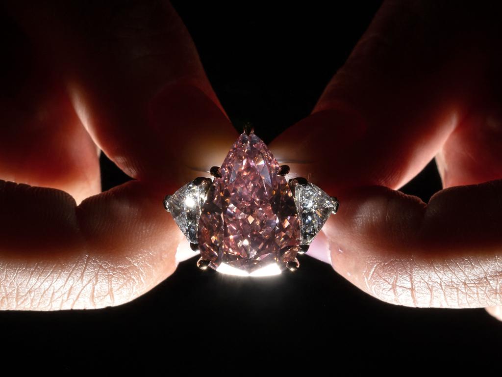 The dazzling diamond fetched a hammer price of 24.5 million Swiss francs (A$38.25 million), rising to 28,436,500 Swiss francs (A$44.49 million) with the buyer’s premium added on.