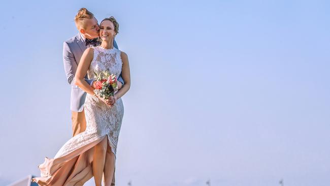 Romantic moment: Chloe Rees (Saunders) and Steven Rees, PHOTOGRAPHY: Willidea Photography