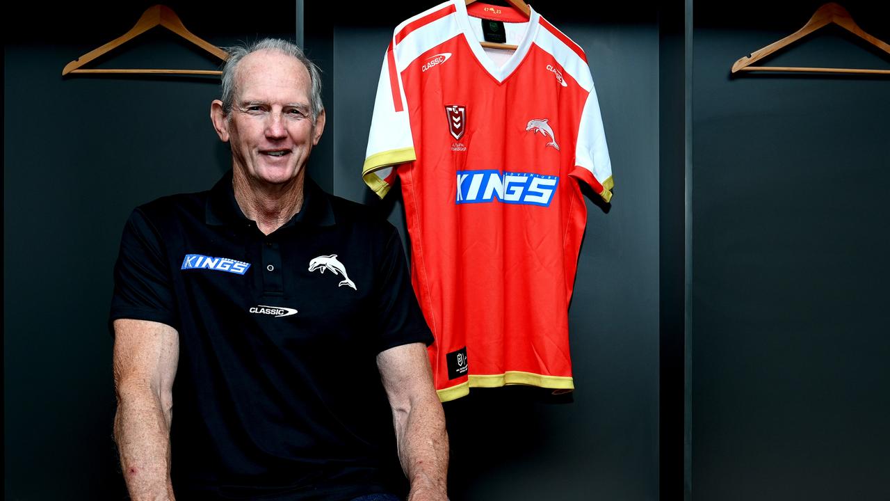 Wayne Bennett has signed on to coach the Dolphins.