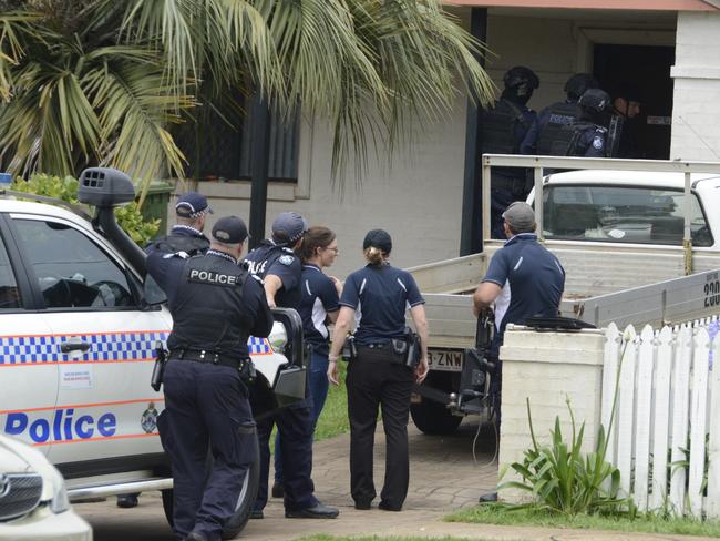 Man accused of five-hour police siege back in court