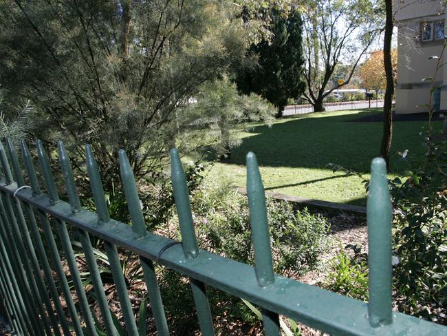 Concerns have been raised about the strength of the fence protecting Burnside public school students from busy Pennant hills rd.