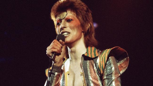 David Bowie performs on stage on his Ziggy Stardust/Aladdin Sane tour in London, 1973.