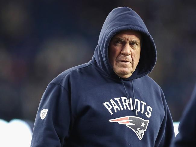 FOXBORO, MA - JANUARY 14: Head Coach Bill Belichick of the New England Patriots looks on prior to the AFC Divisional Playoff Game against the Houston Texans at Gillette Stadium on January 14, 2017 in Foxboro, Massachusetts. Elsa/Getty Images/AFP == FOR NEWSPAPERS, INTERNET, TELCOS & TELEVISION USE ONLY ==