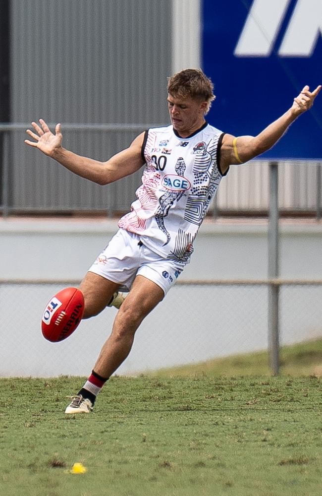 Jack Sexton playing for Southern Districts in the 2024-25 NTFL season. Picture: Jack Riddiford / AFLNT Media