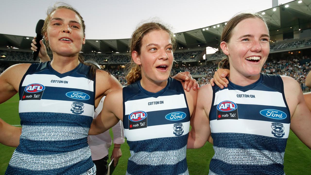 Nina Morrison, middle, has torn her ACL. (Photo by Adam Trafford/AFL Media/Getty Images)