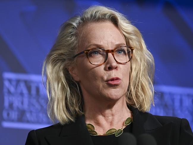 CANBERRA, AUSTRALIA, NewsWire Photos. NOVEMBER 8, 2023: Laura Tingle at Malcolm Turnbull AC, Australia's 29th Prime Minister & Lucy Turnbull AO, Urbanist, Businesswoman, Philanthropist & Former Mayor of Sydney deliver the 2023 Australian Institute of Architects Griffin Lecture at the National Press Club of Australia in Canberra. Picture: NCA NewsWire / Martin Ollman