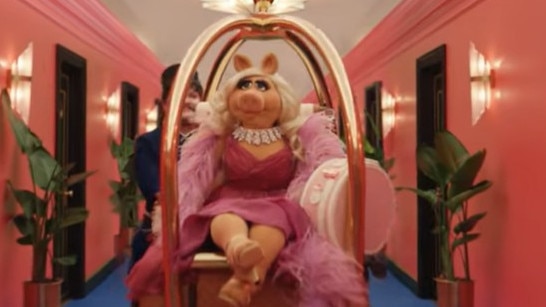 Miss Piggy of the Muppets stars in the new booking.com 2025 Super Bowl ad