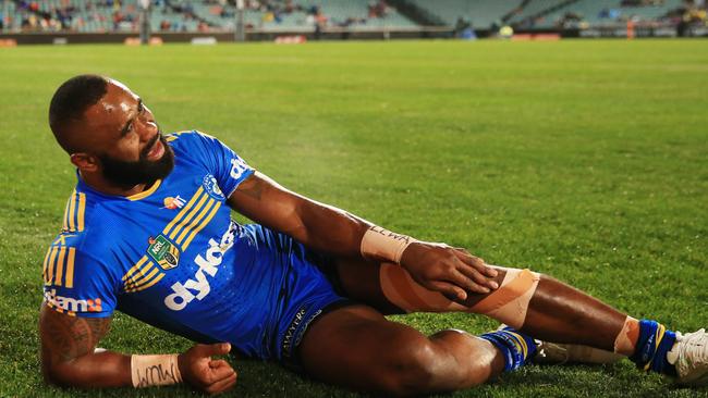 Semi Radradra holds his injured knee. Picture: Mark Evans