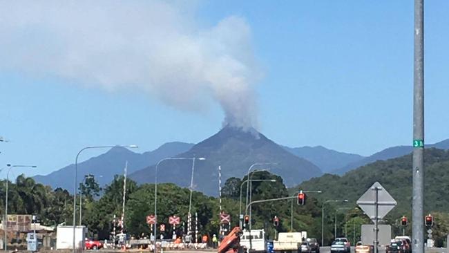 Iconic Walsh S Pyramid Resembles Volcano During Controlled Burn The Cairns Post