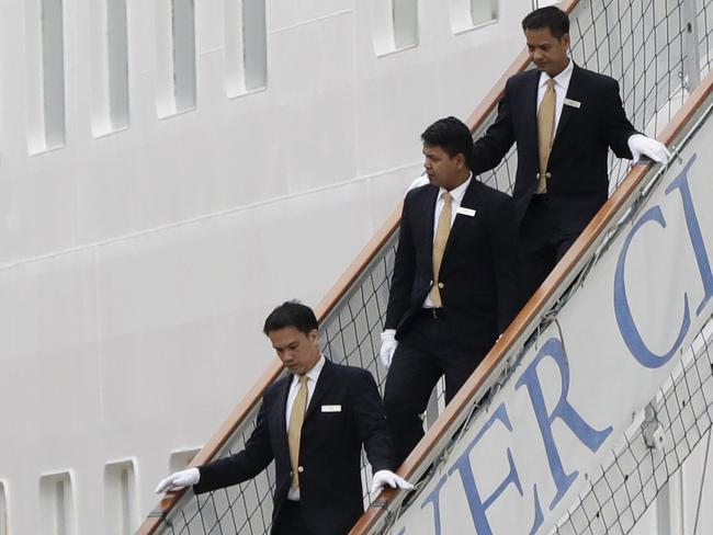 Porters helped carry the players’ luggage up to their rooms.