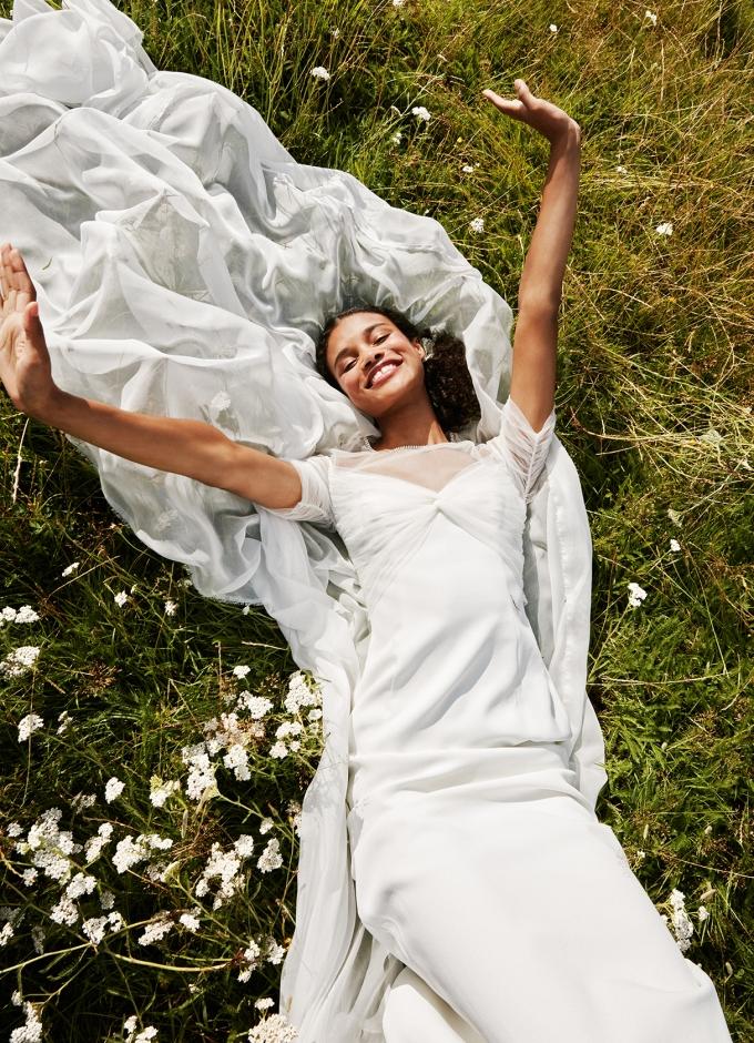 14 Classy and Ultra-Feminine Wedding Gowns For Modern Brides