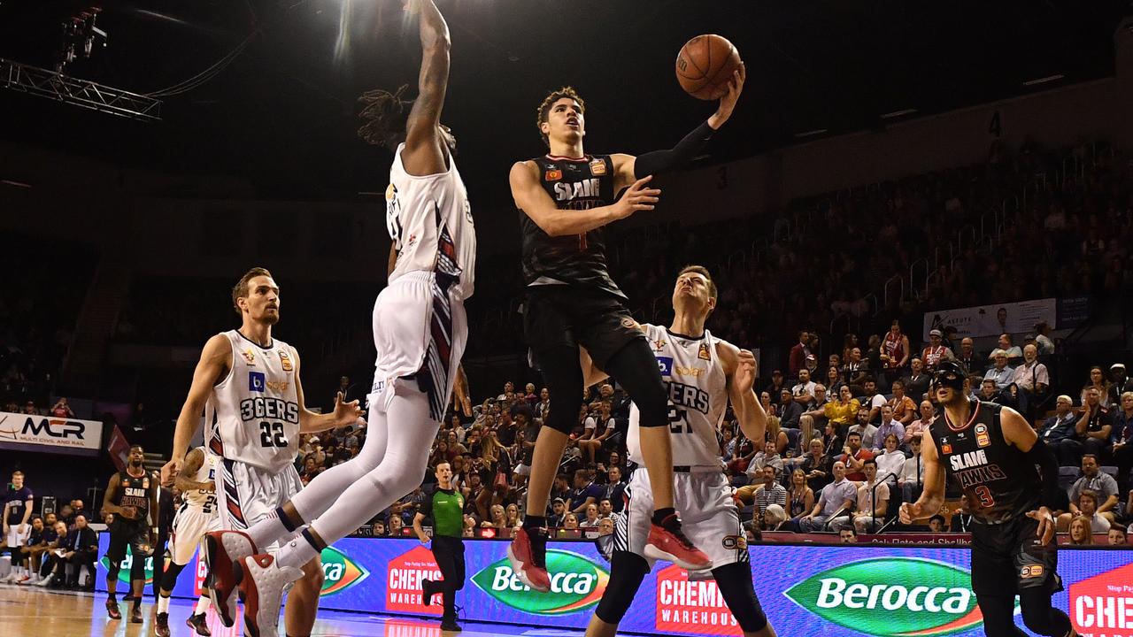 nbl-scores-lamelo-ball-stats-illawarra-hawks-result-adelaide-36ers