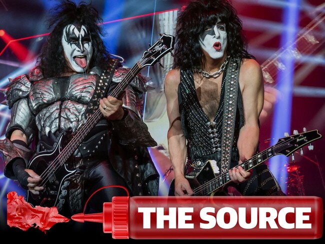 Kiss graphic for the source small