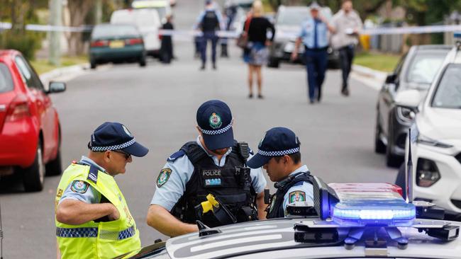 Police on Alexander Ave in North Willoughby on Thursday. Picture: NCA NewsWire / David Swift