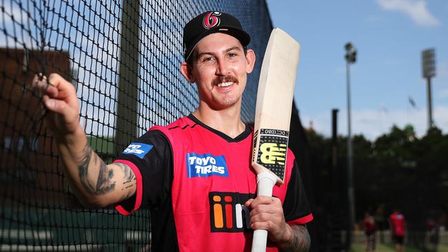 Sydney Sixers star Nic Maddinson has earned a T20 call-up for Australia.