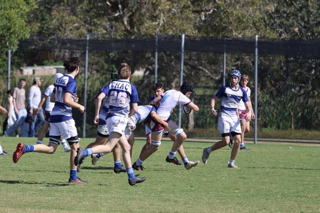 Ormiston College’s James Zannes motors forward in round 4. Picture courtesy of Barb Hermansen.