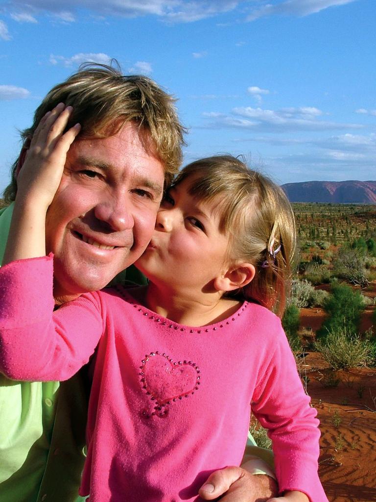 Steve Irwin and Bindi in Uluru in 2005. Picture: Australia Zoo via Getty