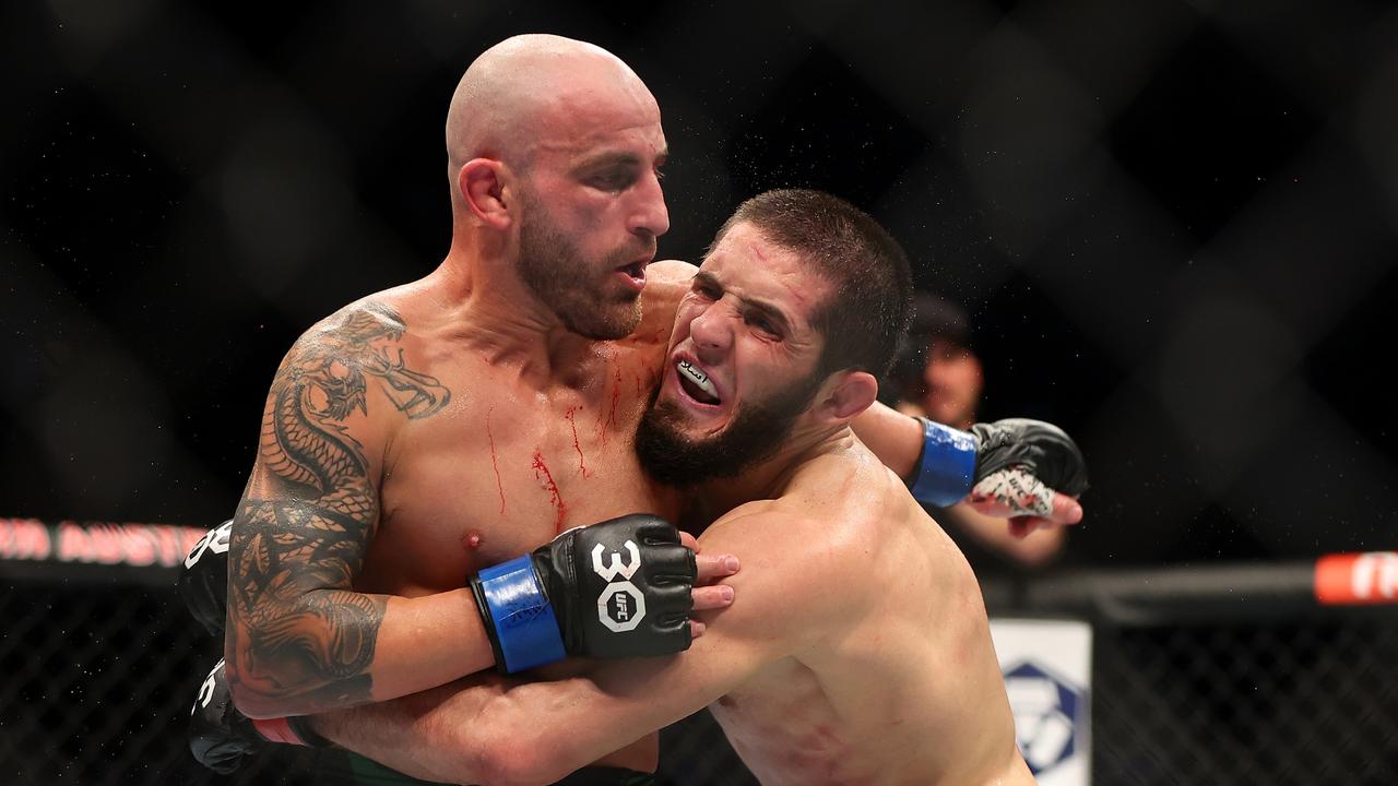 Alexander Volkanovski and Islam Makhachev battled it out over five rounds. (Photo by Paul Kane/Getty Images)