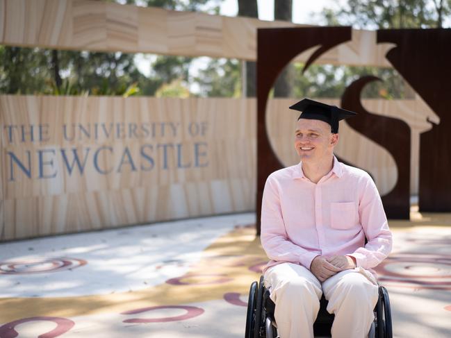 Former Newcastle player Alex McKinnon has graduated with a Bachelor of Psychological Science degree from the University of Newcastle.