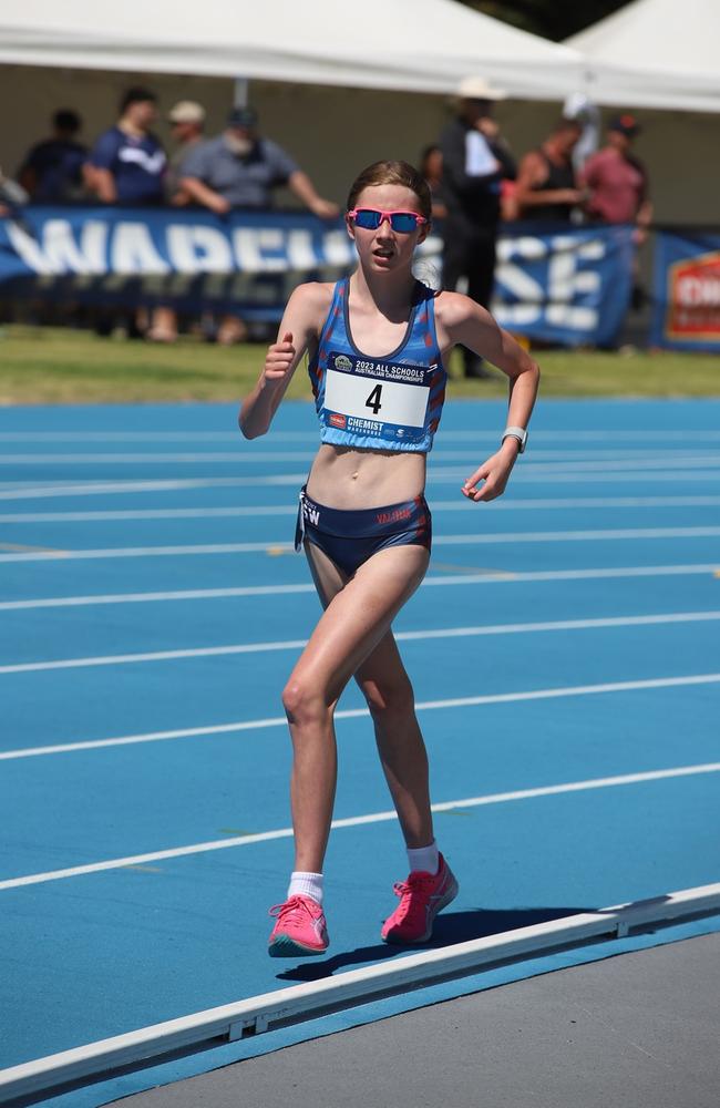 Sophie Polkinghorneat the December Australian All Schools Athletics Championships