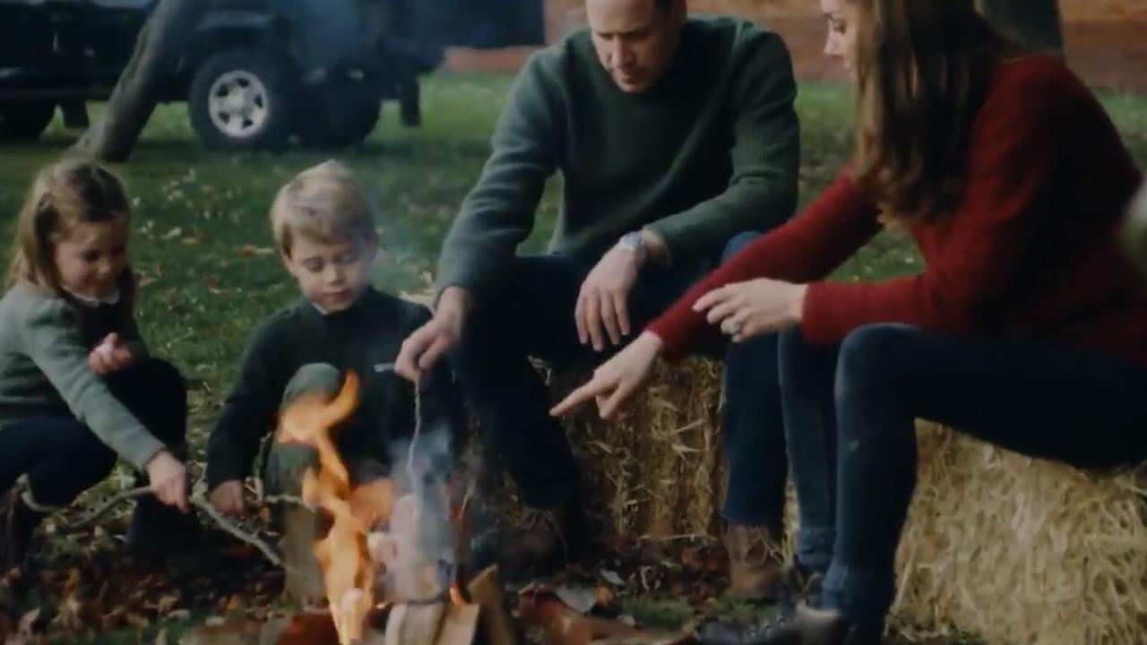 Charlotte, George, William and Kate are seen roasting marshmallows. Picture: Twitter/@kensingtonroyal