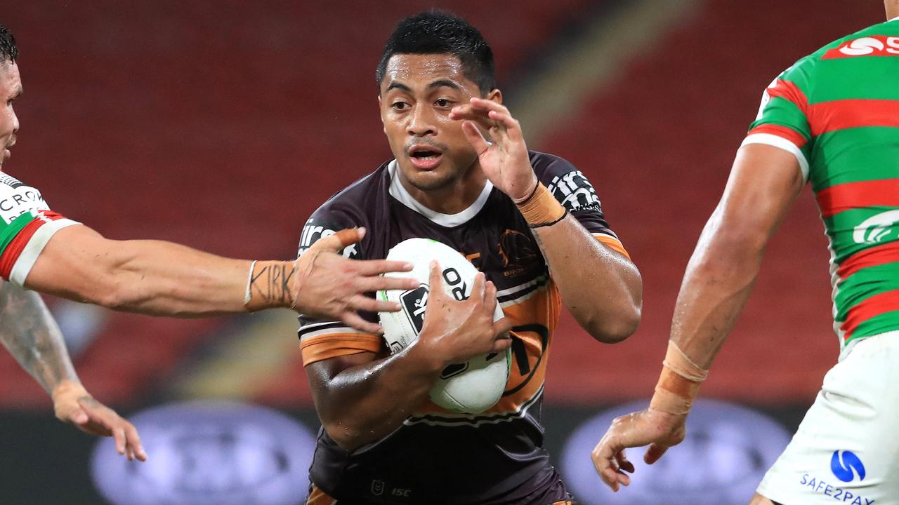 Anthony Milford In action during the Round 2 NRL game between the Brisbane Broncos and the South Sydney Rabbitohs at Suncorp Stadium, Brisbane. Pics Adam Head