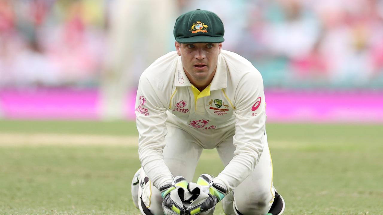 SYDNEY, AUSTRALIA - JANUARY 07: Alex Carey of Australia reacts during day three of the Fourth Test Match in the Ashes series between Australia and England at Sydney Cricket Ground on January 07, 2022 in Sydney, Australia. (Photo by Cameron Spencer/Getty Images)