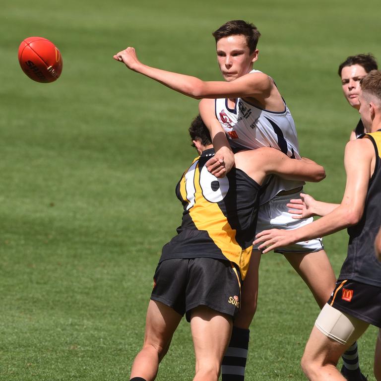 Junior under 16 Boys AFL Final between Broadbeach and Labrador. Broadbeach's Taine Dawson. (Photo/Steve Holland)