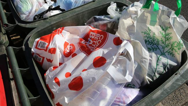 Coles continues to suffer a major backlash after back-pedalling on its plastic bag ban.