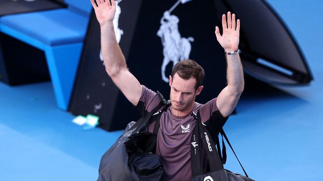 Murray leaves the court after his first-round loss as this year’s Australian Open. (Photo by Martin KEEP / AFP)