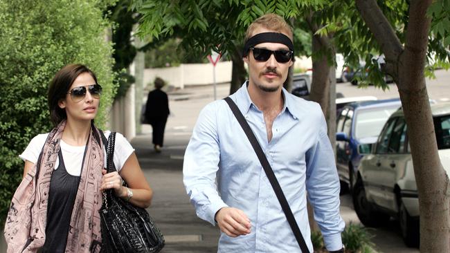 Natalie Imbruglia with husband Daniel Johns in Sydney in 2006. Picture: NCA