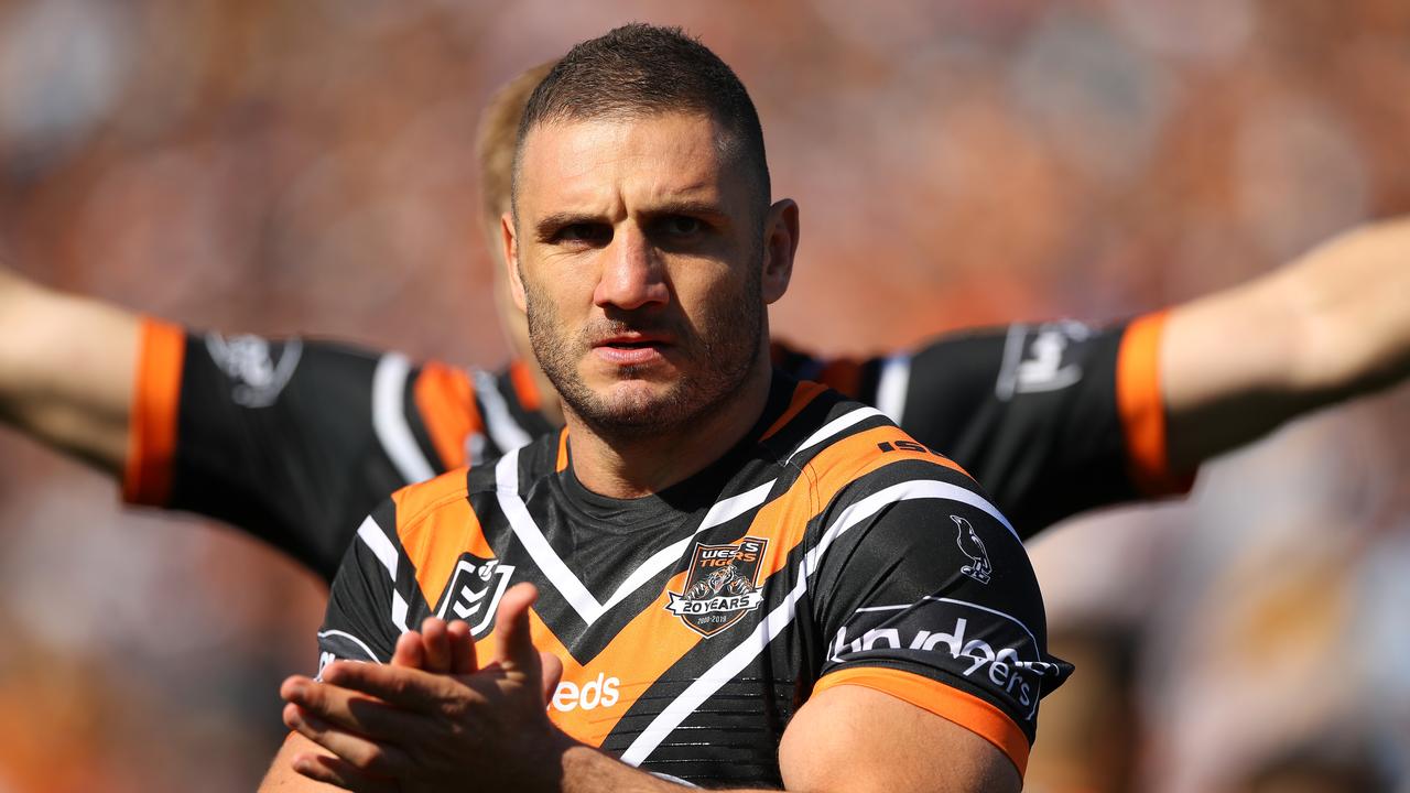 Wests Tigers tell Robbie Farah he can find new NRL club next