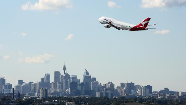 Qantas is considering abandoning its Sydney base for a better offer. Picture: Chris Pavlich.