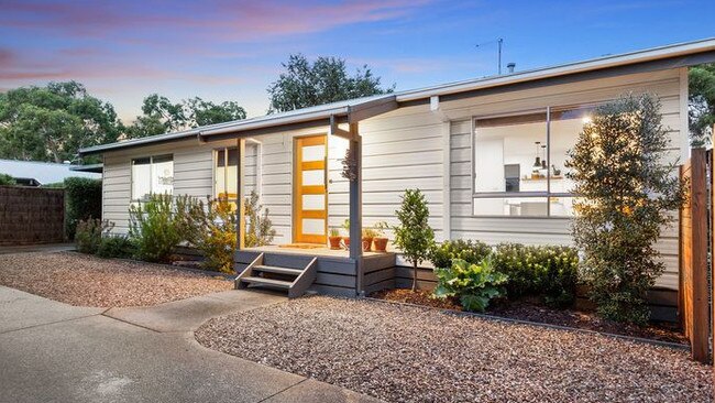 1/148 Disney Street, Crib Point sold for $442,000.