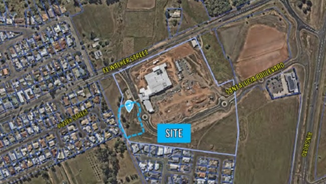 The proposed 24/7 McDonald's restaurant will have a 450 sqm footprint at the southwest corner of the Kepnock Town Centre site, abutting Kepnock High School and residential homes on Glen Court and Yates Court.