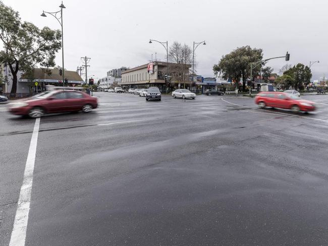 Many drivers were left confused by the markings on the intersection. Picture: Daniel Pockett
