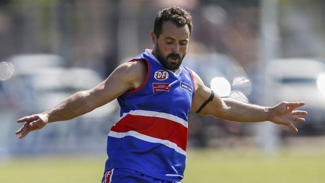 Luke Cartelli finished with three goals for Keilor. Picture: Valeriu Campan